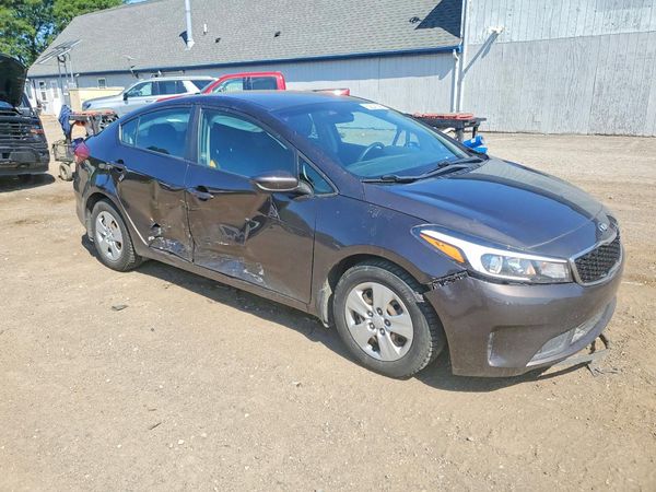 2017 KIA FORTE