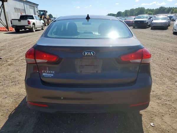 2017 KIA FORTE