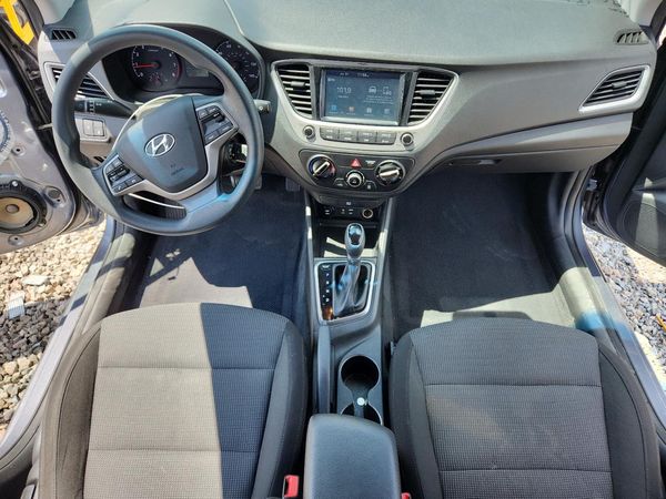 2018 HYUNDAI ACCENT SE and SEL