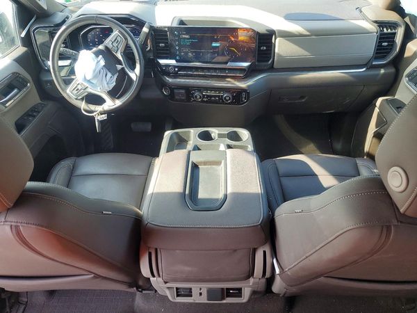 2025 CHEVROLET SILVERADO LT