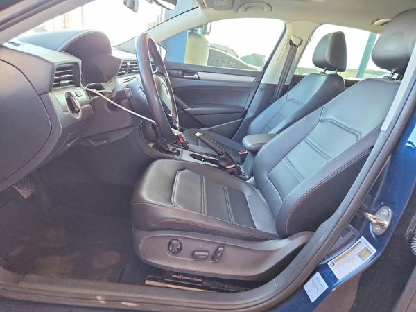 2022 VOLKSWAGEN PASSAT SE