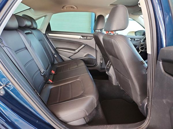 2022 VOLKSWAGEN PASSAT SE