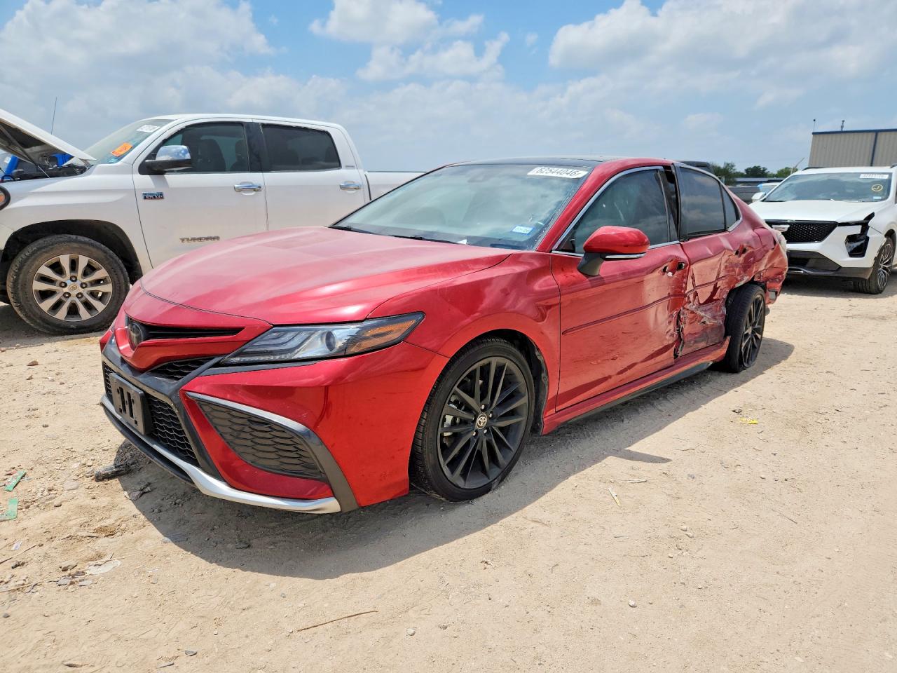 2021 TOYOTA CAMRY XSE — Front 3/4
