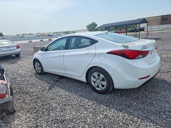 2016 HYUNDAI ELANTRA