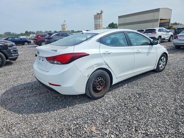 2016 HYUNDAI ELANTRA