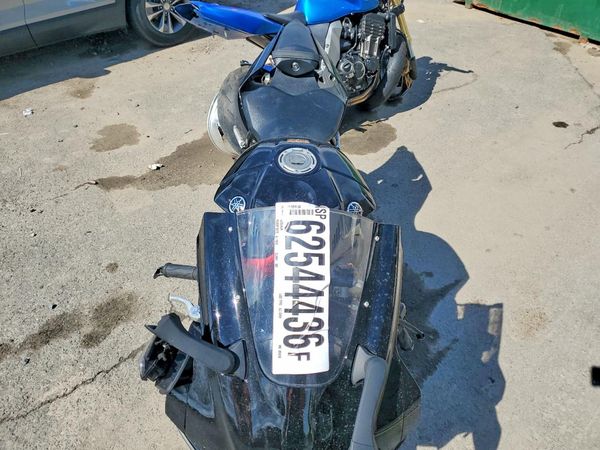 2024 YAMAHA YZF R1