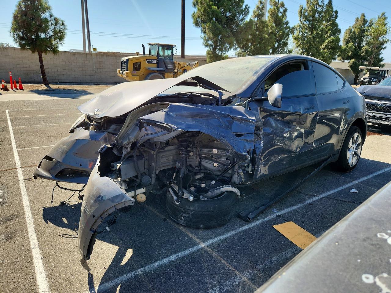 2022 TESLA MODEL Y — Front 3/4
