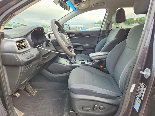 2019 KIA SORENTO L, LX, S