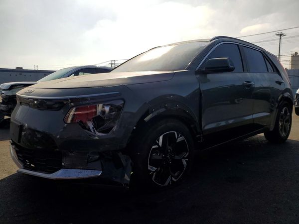 2025 KIA NIRO