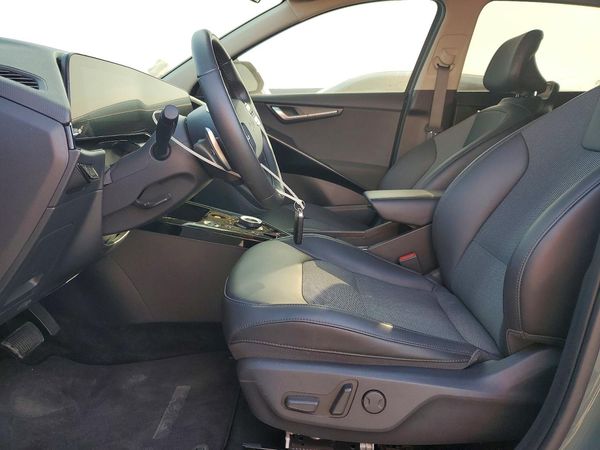 2025 KIA NIRO