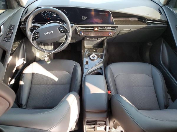 2025 KIA NIRO