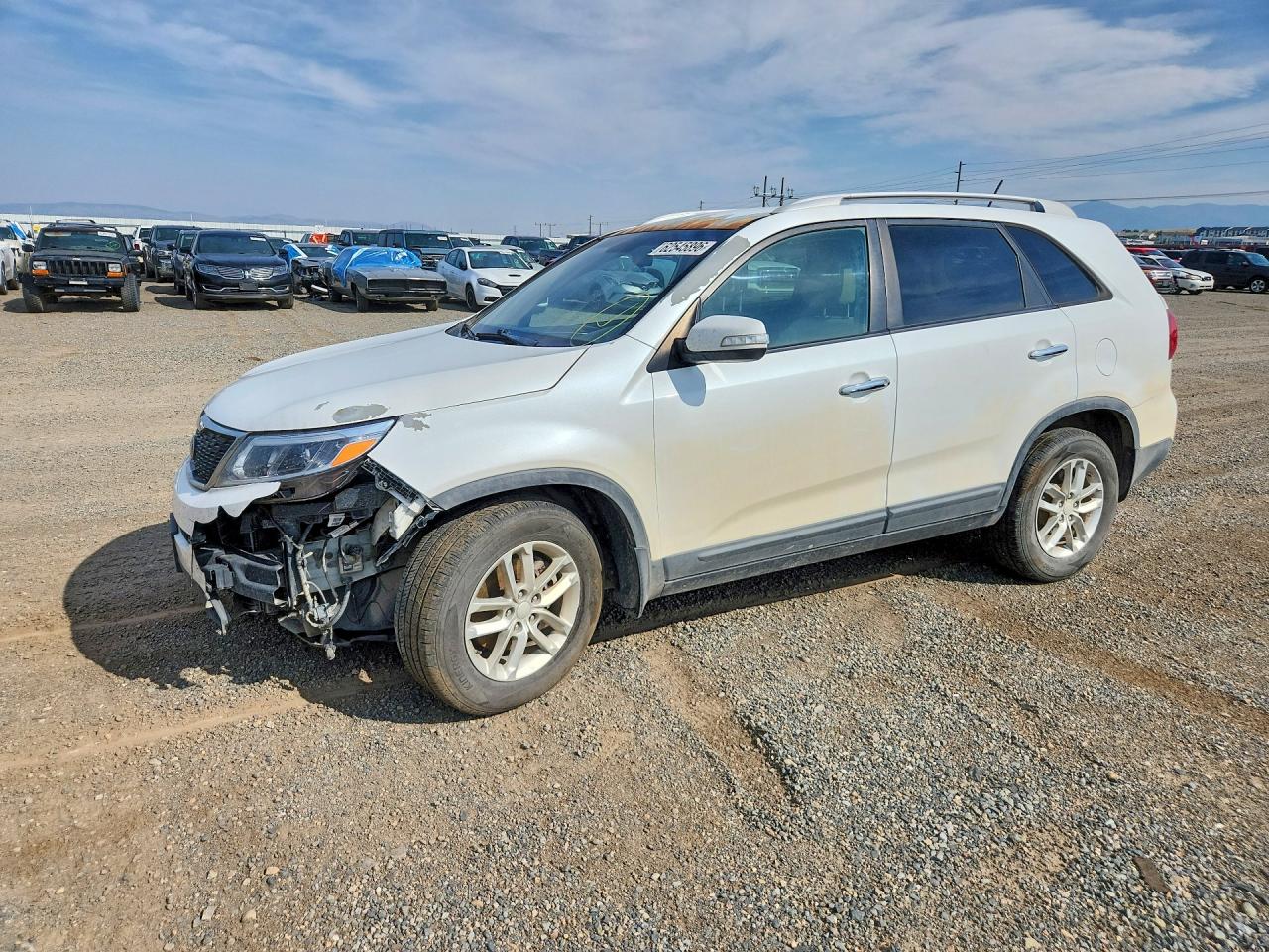 2015 KIA SORENTO GL — Front 3/4