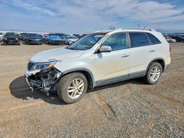 2015 KIA SORENTO GL — Front 3/4