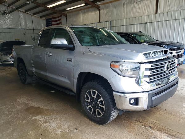 2018 TOYOTA TUNDRA Limited — Passenger 3/4
