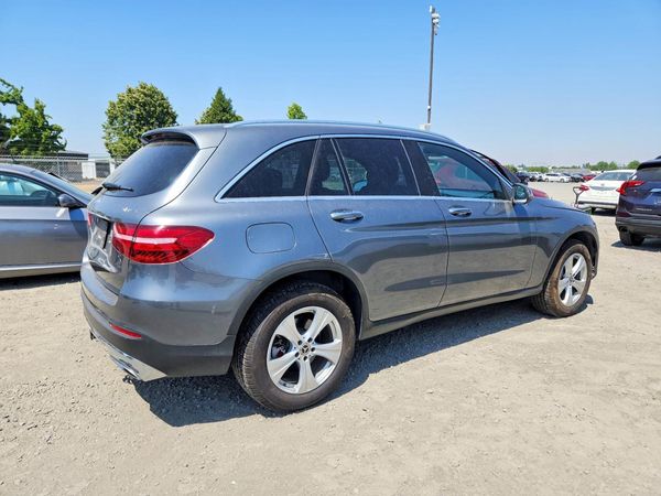 2017 MERCEDES-BENZ GLC GLC300 Base-4M