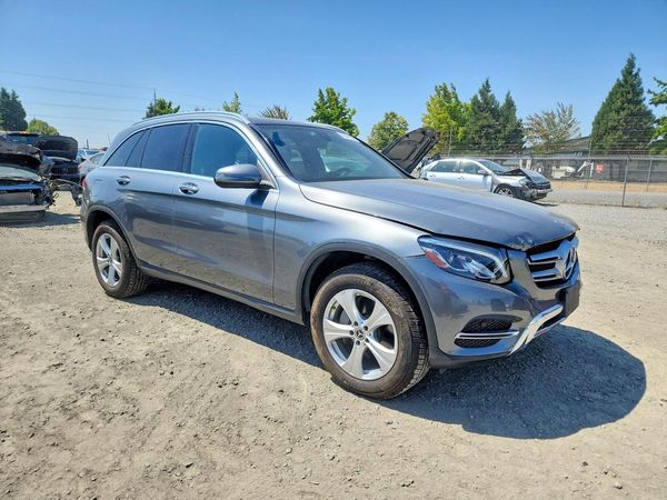 2017 MERCEDES-BENZ GLC GLC300 Base-4M