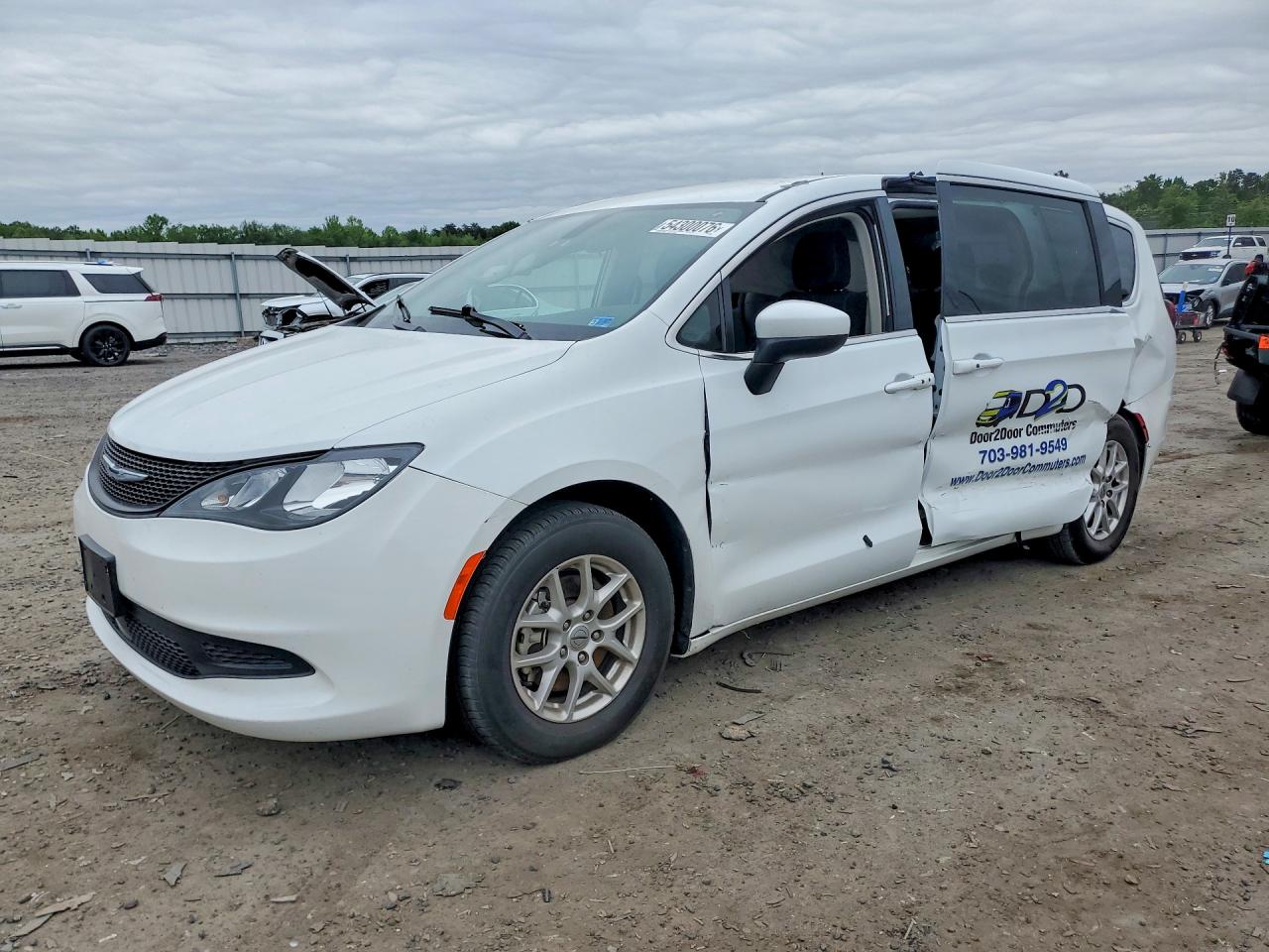 2022 CHRYSLER VOYAGER LX
