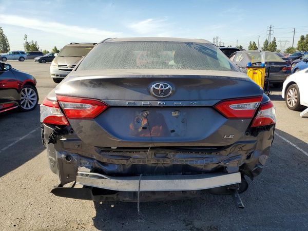 2018 TOYOTA CAMRY