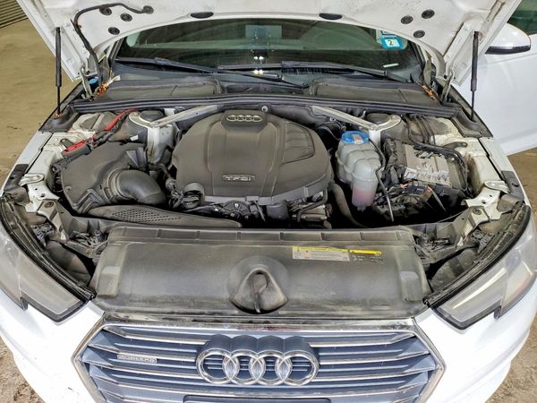 2017 AUDI A4 quattro Premium
