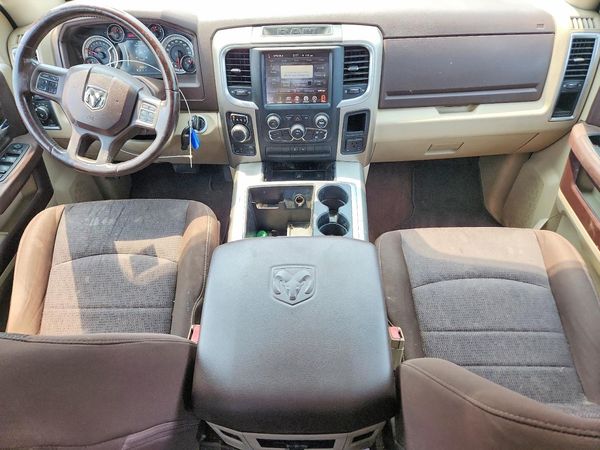 2014 RAM 1500 SLT CREW CAB 4X4