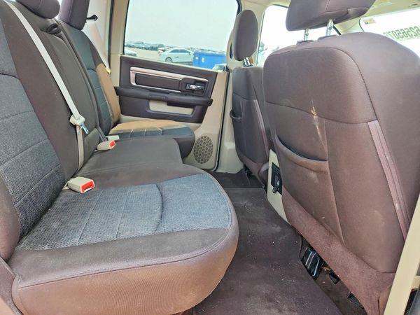2014 RAM 1500 SLT CREW CAB 4X4