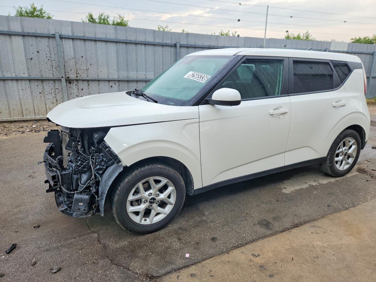 2024 KIA SOUL LX, S
