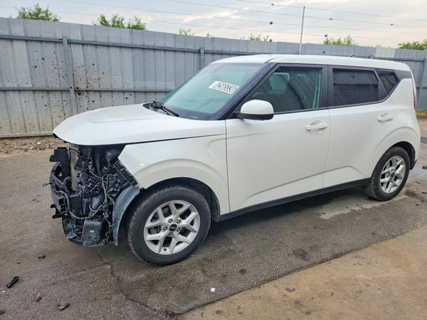 2024 KIA SOUL LX, S