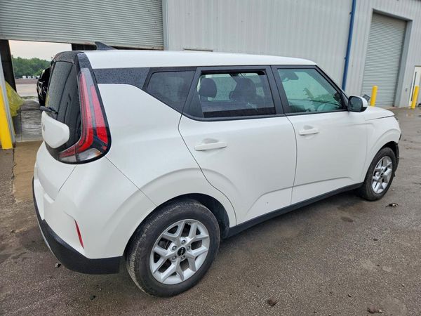 2024 KIA SOUL LX, S