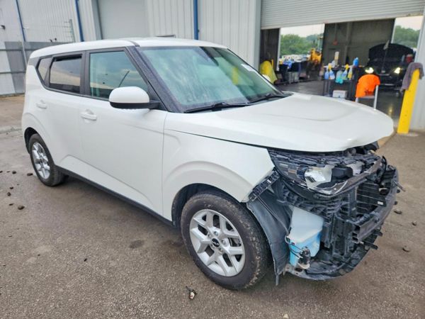 2024 KIA SOUL LX, S