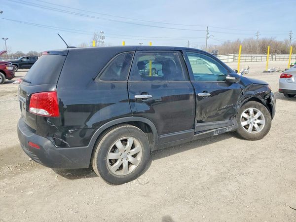 2013 KIA SORENTO Base / LX