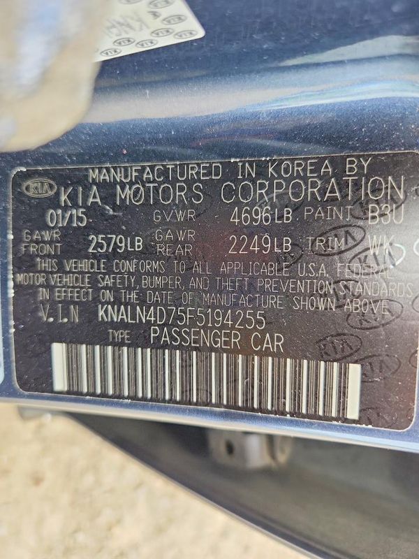 2015 KIA CADENZA