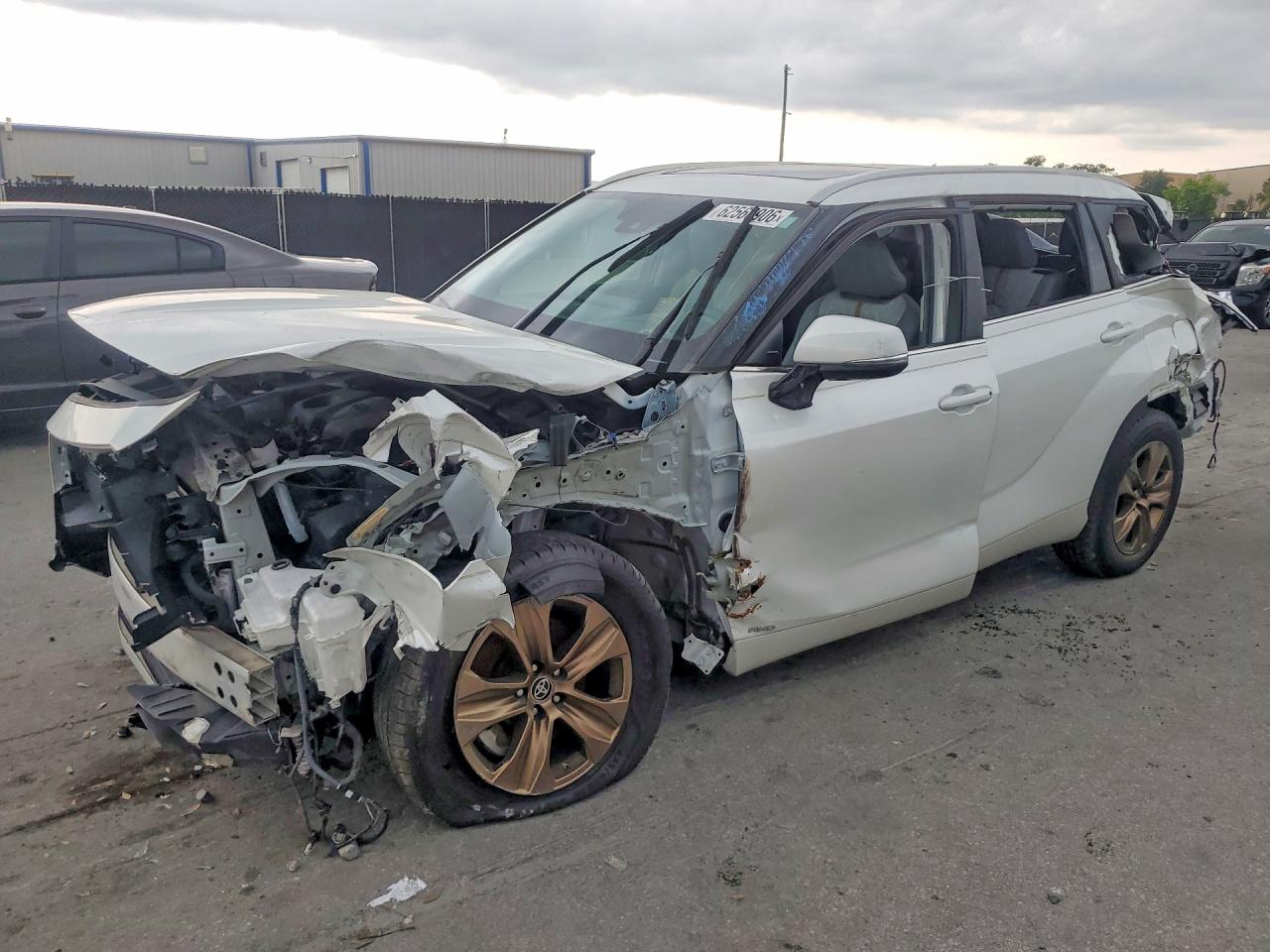 2023 TOYOTA HIGHLANDER HV Special Edition