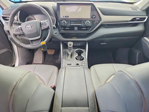2023 TOYOTA HIGHLANDER HV Special Edition