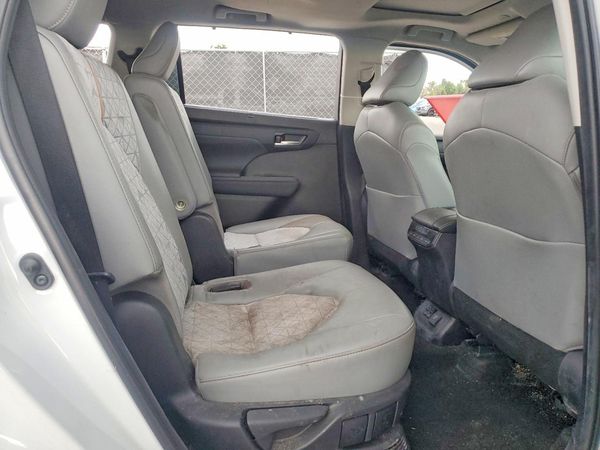 2023 TOYOTA HIGHLANDER HV Special Edition