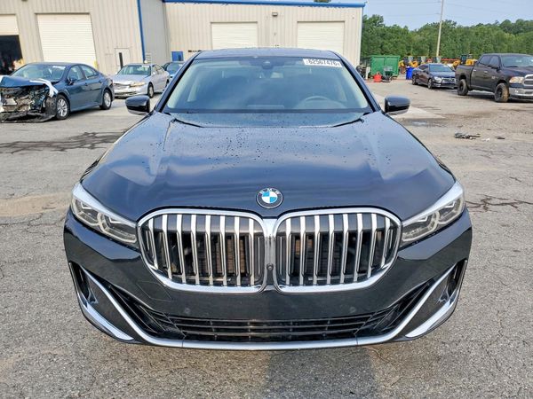 2020 BMW 740