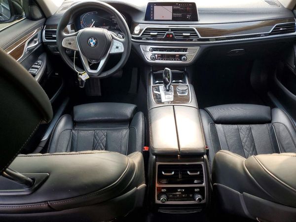 2020 BMW 740