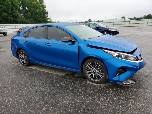 2022 KIA FORTE GT Line