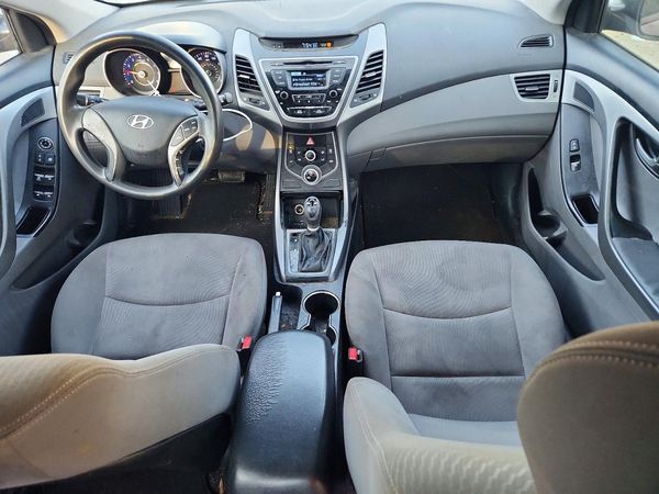 2015 HYUNDAI ELANTRA GLS(Middle)