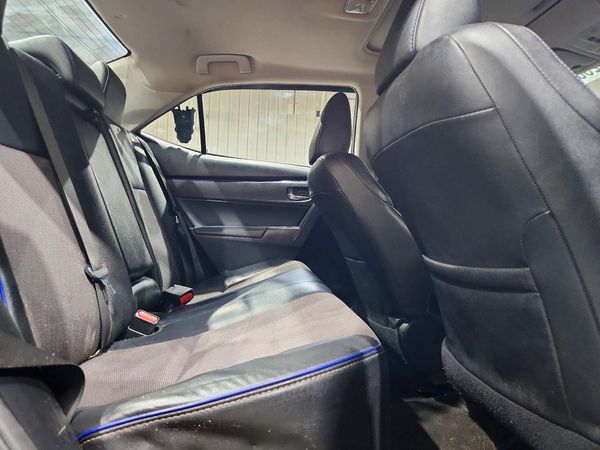 2017 TOYOTA COROLLA