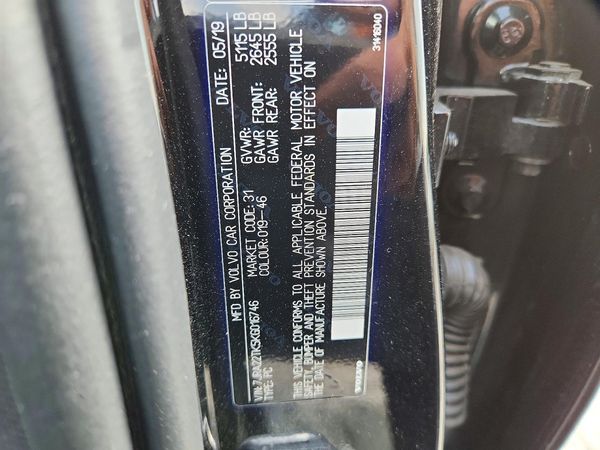 2019 VOLVO S60 Momentum
