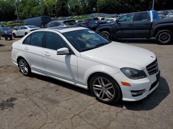 2014 MERCEDES-BENZ C C300 4 MATIC