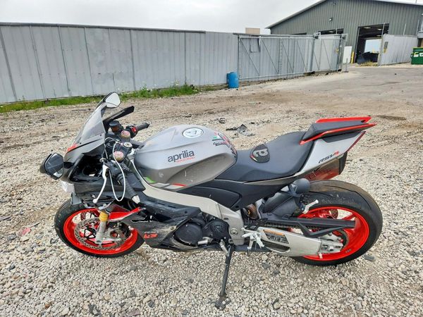 2024 APRILIA RSV4 1100