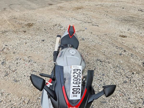 2024 APRILIA RSV4 1100
