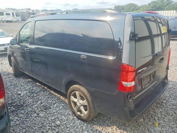 2016 MERCEDES-BENZ METRIS