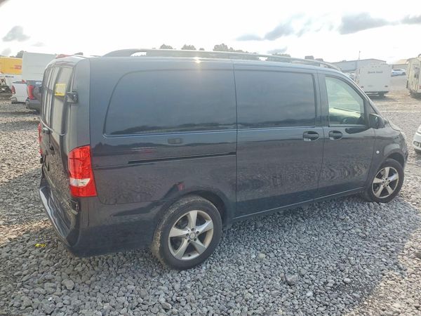 2016 MERCEDES-BENZ METRIS