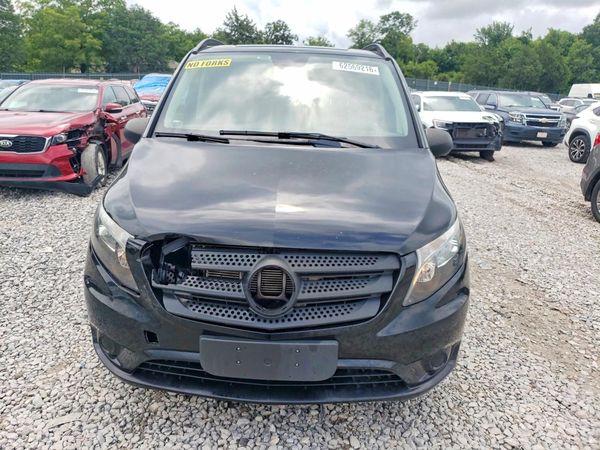 2016 MERCEDES-BENZ METRIS