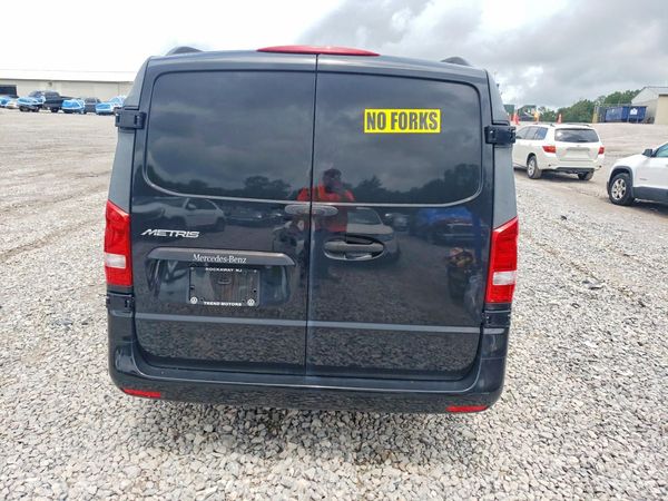 2016 MERCEDES-BENZ METRIS