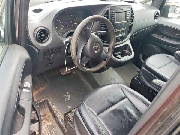 2016 MERCEDES-BENZ METRIS