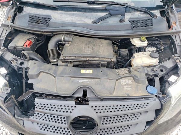 2016 MERCEDES-BENZ METRIS