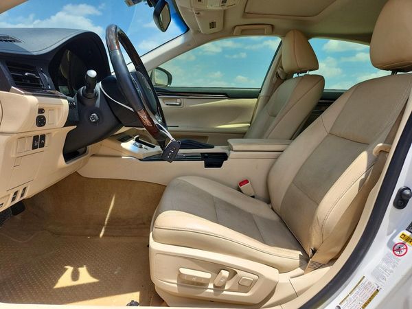 2015 LEXUS ES